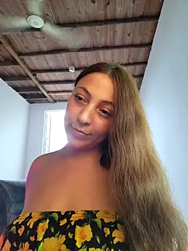 Snapshot of VickyHoult chatting on 01/06/25, 08:18 VickyHoult online show from 01/06/25, 08:18