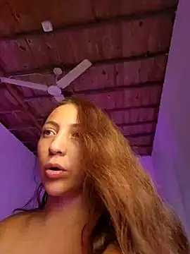 Snapshot of VickyHoult chatting on 01/06/25, 11:20 VickyHoult online show from 01/06/25, 11:20