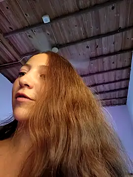 Snapshot of VickyHoult chatting on 01/07/25, 10:19 VickyHoult online show from 01/07/25, 10:19