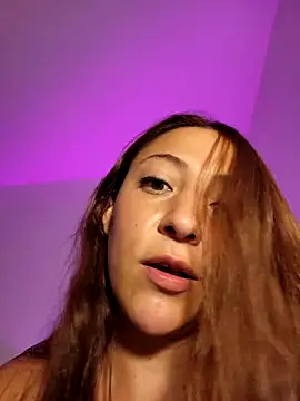 Snapshot of VickyHoult chatting on 03/02/25, 12:20 VickyHoult online show from 03/02/25, 12:20