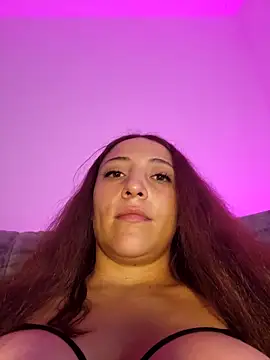 Snapshot of VickyHoult chatting on 03/04/25, 12:07 VickyHoult online show from 03/04/25, 12:07