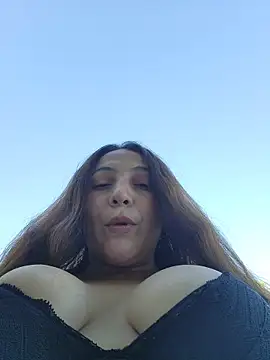 Snapshot of VickyHoult chatting on 10/24/25, 09:22 VickyHoult online show from 10/24/25, 09:22