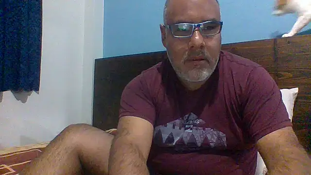 Snapshot of PhillDrake11 chatting on 06/29/26, 10:54 PhillDrake11 online show from 06/29/26, 10:54
