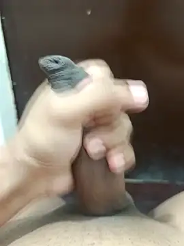 Snapshot of Deluxe_dick chatting on 09/17/25, 12:18 Deluxe dick online show from 09/17/25, 12:18