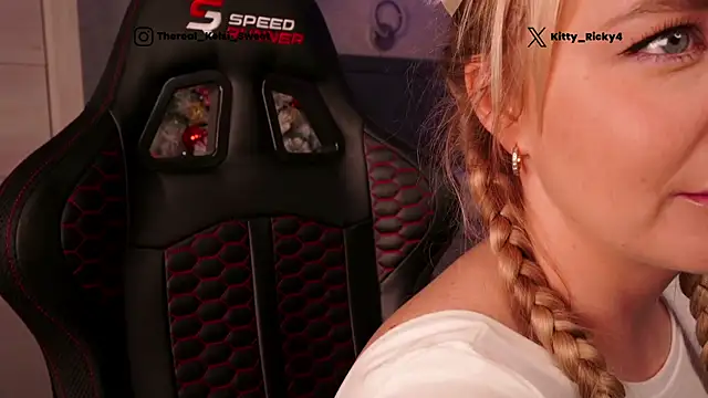 Snapshot of Kitty_Ricky chatting on 01/11/26, 09:36 Kitty Ricky online show from 01/11/26, 09:36