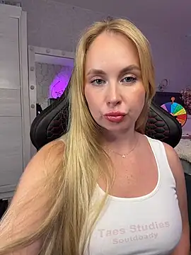 Kitty Ricky online show from 04/11/26, 10:19