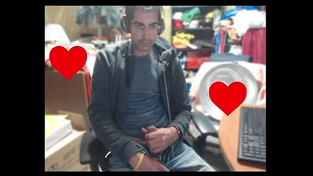 Snapshot of Gsmile1 chatting on 01/06/25, 08:28 Gsmile1 online show from 01/06/25, 08:28