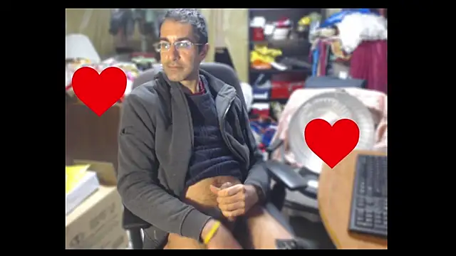 Snapshot of Gsmile1 chatting on 01/17/25, 12:20 Gsmile1 online show from 01/17/25, 12:20