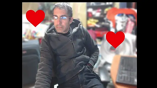 Snapshot of Gsmile1 chatting on 01/23/25, 02:23 Gsmile1 online show from 01/23/25, 02:23