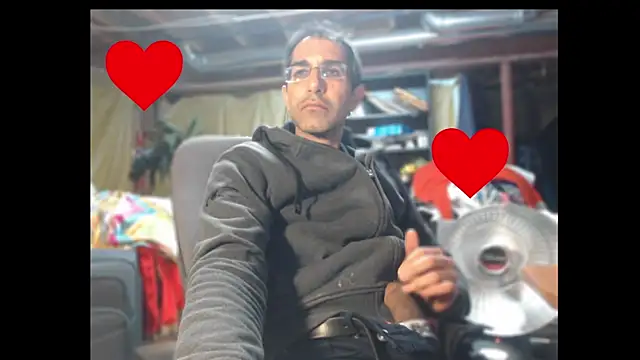 Snapshot of Gsmile1 chatting on 02/27/25, 12:32 Gsmile1 online show from 02/27/25, 12:32