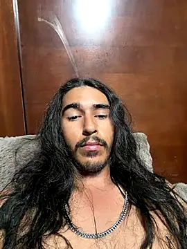 Snapshot of jrrichforever chatting on 11/15/25, 11:32 jrrichforever online show from 11/15/25, 11:32