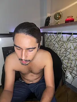 Snapshot of jrrichforever chatting on 01/18/26, 10:35 jrrichforever online show from 01/18/26, 10:35