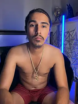 Snapshot of jrrichforever chatting on 02/15/26, 05:15 jrrichforever online show from 02/15/26, 05:15