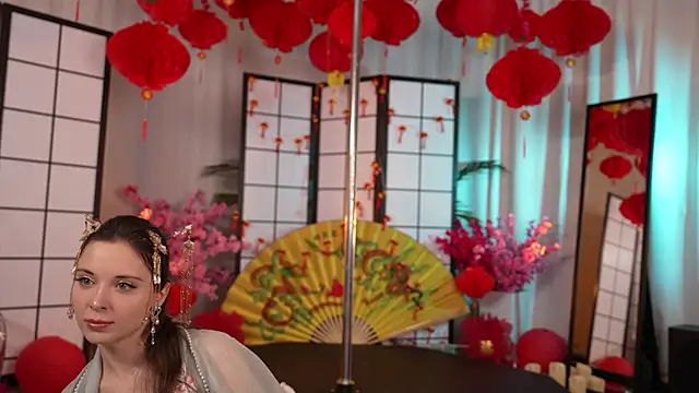 KittyCaitlin online show from 02/11/25, 06:55