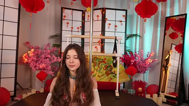 KittyCaitlin online show from 02/13/25, 08:24