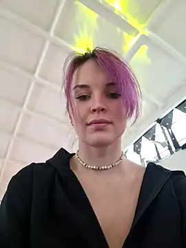 Snapshot of LazyTanukii chatting on 01/22/25, 04:23 LazyTanukii online show from 01/22/25, 04:23