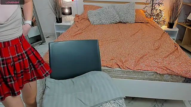 Snapshot of CharmedDoll chatting on 03/04/25, 04:41 CharmedDoll online show from 03/04/25, 04:41