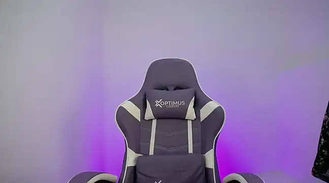 cutie and slutty online show from 01/15/25, 10:02