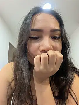 cutie and slutty online show from 06/05/26, 05:58