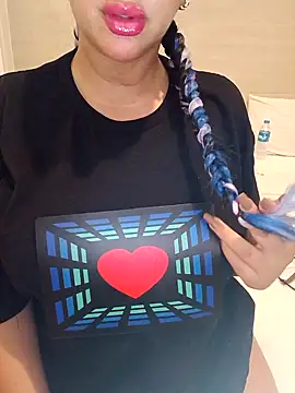 Queen sousou online show from 03/10/26, 06:57