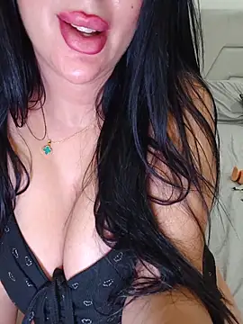 Snapshot of Queen_sousou chatting on 05/23/26, 11:53 Queen sousou online show from 05/23/26, 11:53