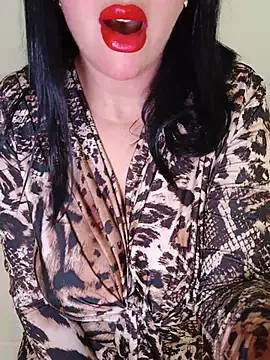 Snapshot of Queen_sousou chatting on 05/31/26, 07:37 Queen sousou online show from 05/31/26, 07:37