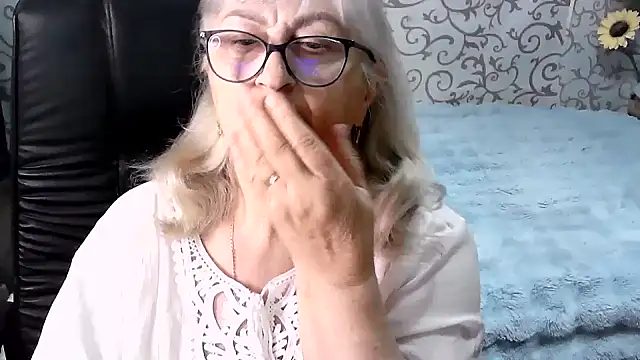 LolkaAlyss online show from 09/18/25, 06:21