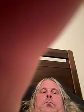 Snapshot of zeus337 chatting on 01/14/26, 02:06 zeus337 online show from 01/14/26, 02:06