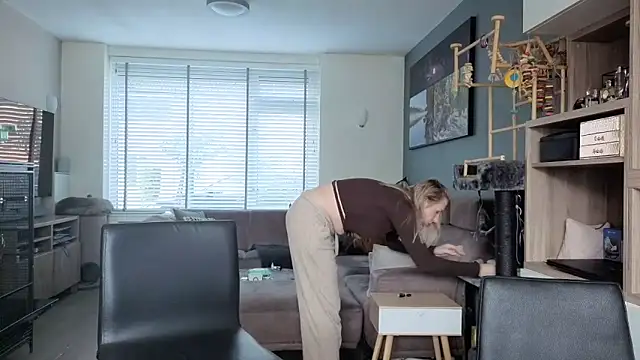 NaomiAndFriends online show from 09/24/25, 08:50