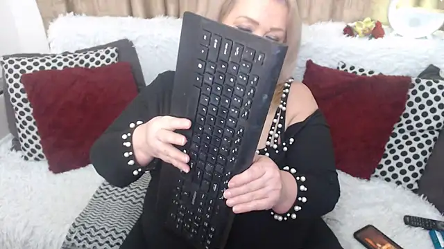 Snapshot of MsMelyssaxx chatting on 03/04/25, 05:00 MsMelyssaxx online show from 03/04/25, 05:00