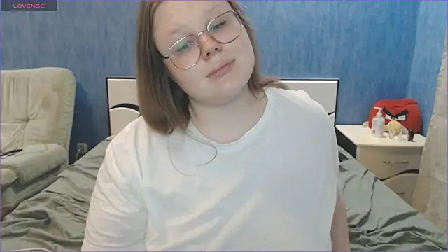 Snapshot of Touch_me_more_please chatting on 03/10/25, 01:54 Touch me more please online show from 03/10/25, 01:54