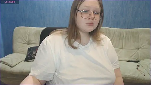 Snapshot of Touch_me_more_please chatting on 03/12/25, 08:41 Touch me more please online show from 03/12/25, 08:41