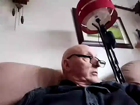 keeenn11 online show from 02/12/25, 02:10