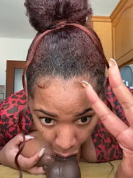 Snapshot of kataryna69 chatting on 02/11/25, 11:54 kataryna69 online show from 02/11/25, 11:54