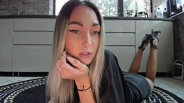 StarryHanna online show from 10/26/25, 01:28