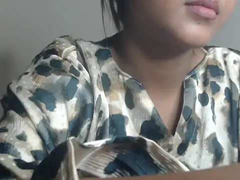 Snapshot of NancyRuvi chatting on 04/25/26, 04:37 NancyRuvi online show from 04/25/26, 04:37