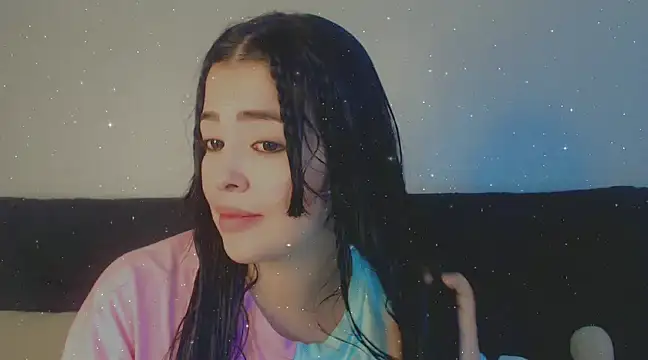 Snapshot of Aleska__Bell chatting on 02/11/25, 03:40 Aleska  Bell online show from 02/11/25, 03:40