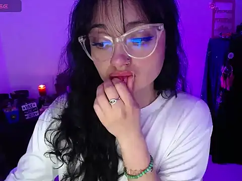 Snapshot of Alexa-Sweet69 chatting on 12/12/24, 03:32 Alexa-Sweet69 online show from 12/12/24, 03:32