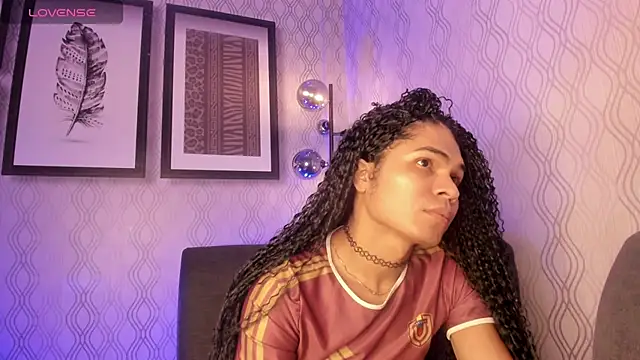 Snapshot of vennus1_ chatting on 02/02/25, 10:49 vennus1  online show from 02/02/25, 10:49