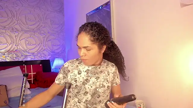 Snapshot of vennus1_ chatting on 02/21/25, 02:38 vennus1  online show from 02/21/25, 02:38