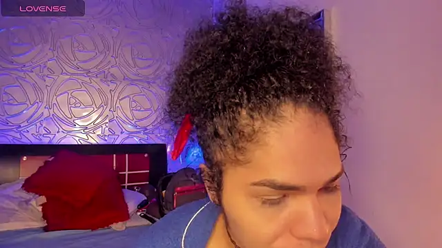 Snapshot of vennus1_ chatting on 03/05/25, 01:39 vennus1  online show from 03/05/25, 01:39