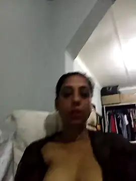 Snapshot of Mahi4luv chatting on 10/10/25, 11:59 Mahi4luv online show from 10/10/25, 11:59