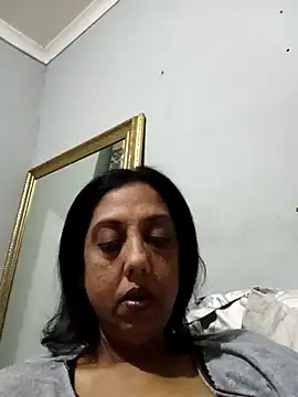 Mahi4luv online show from 05/25/26, 09:43