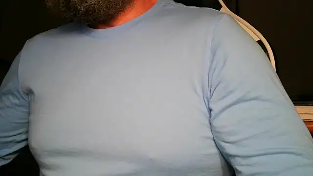 Snapshot of usdirtymikee9 chatting on 10/15/25, 05:18 usdirtymikee9 online show from 10/15/25, 05:18