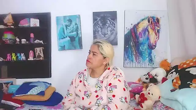 estrellita fugaz16x online show from 02/26/25, 04:14