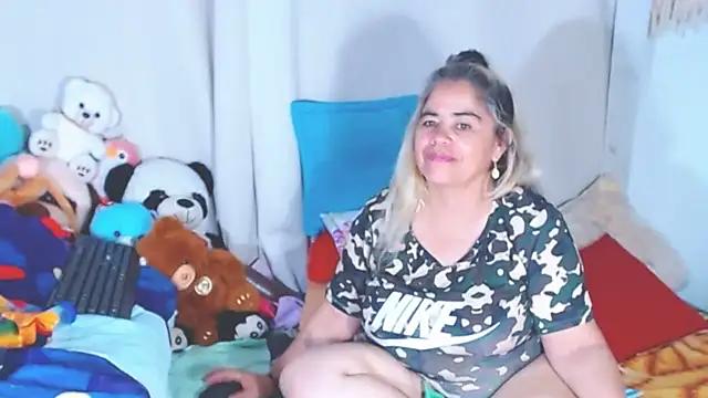 estrellita fugaz16x online show from 10/03/25, 01:57