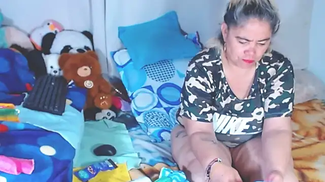 estrellita fugaz16x online show from 10/07/25, 03:58