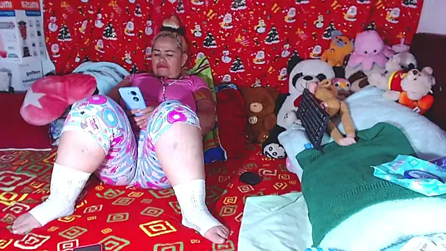 estrellita fugaz16x online show from 04/13/26, 03:01