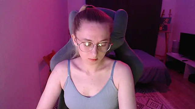 AnabelFrel online show from 09/18/25, 12:34