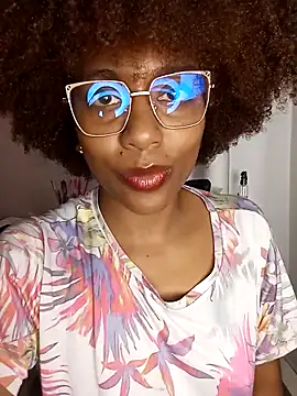 thaimy  online show from 04/22/26, 02:58